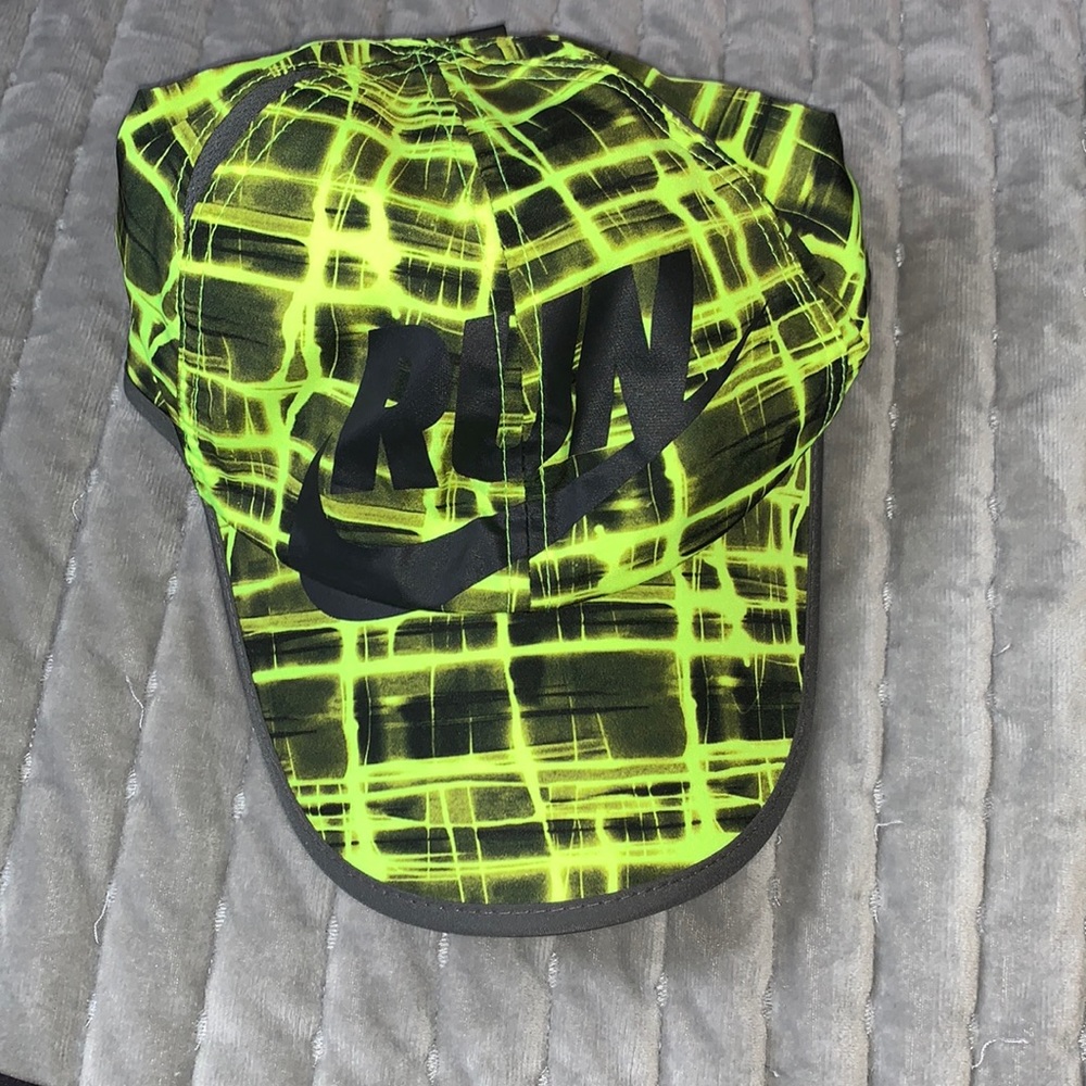 women’s nike run hat